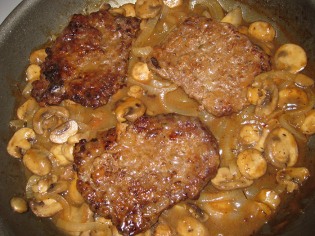Cube Steak and mushroom onion gravy